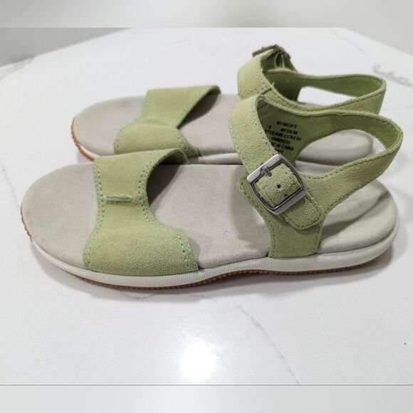 L.L. Bean lime green comfor sued leather open toe adjustable Buckle Sandals sz 6 - Picture 1 of 9